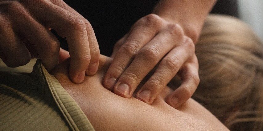 traditional-therapy-9638110_1280